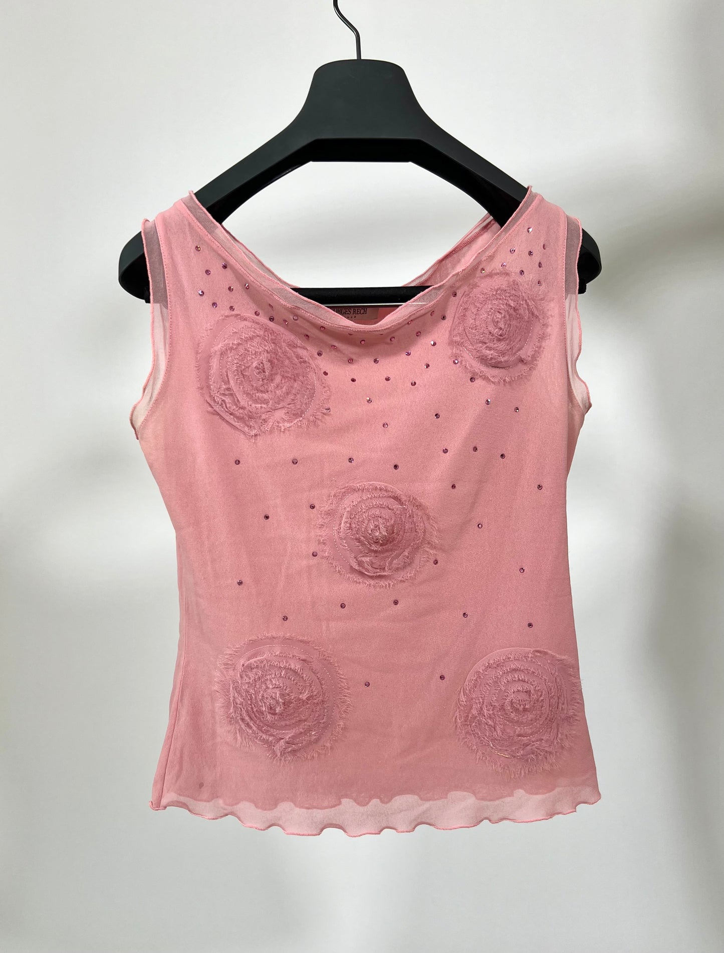Haut rose poudré à fleur et strass