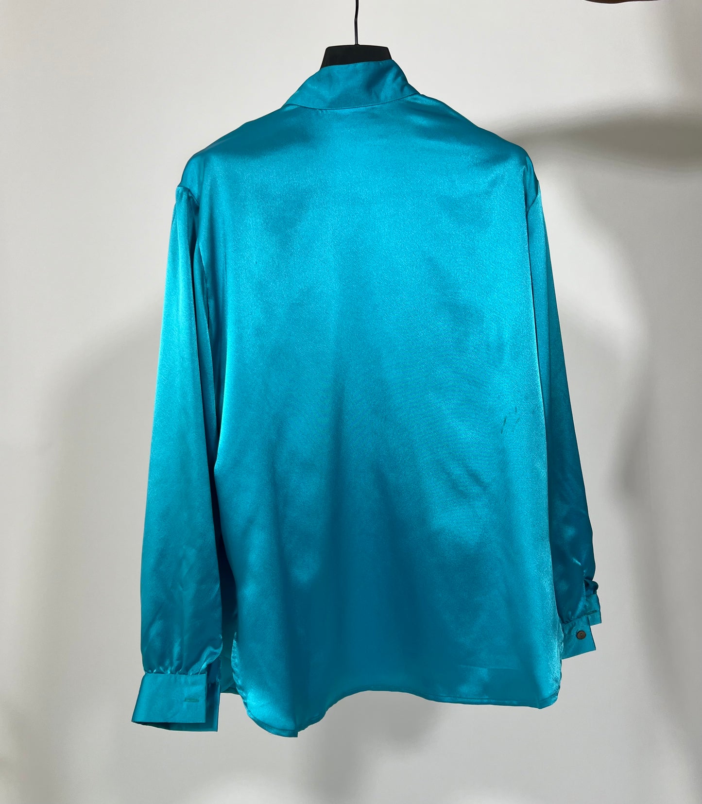 Chemise oversize bleu satinée