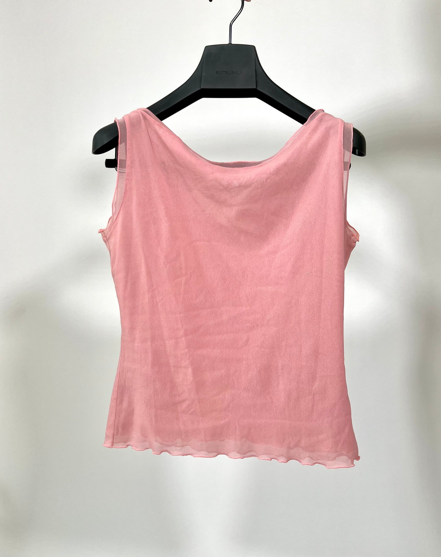 Haut rose poudré à fleur et strass