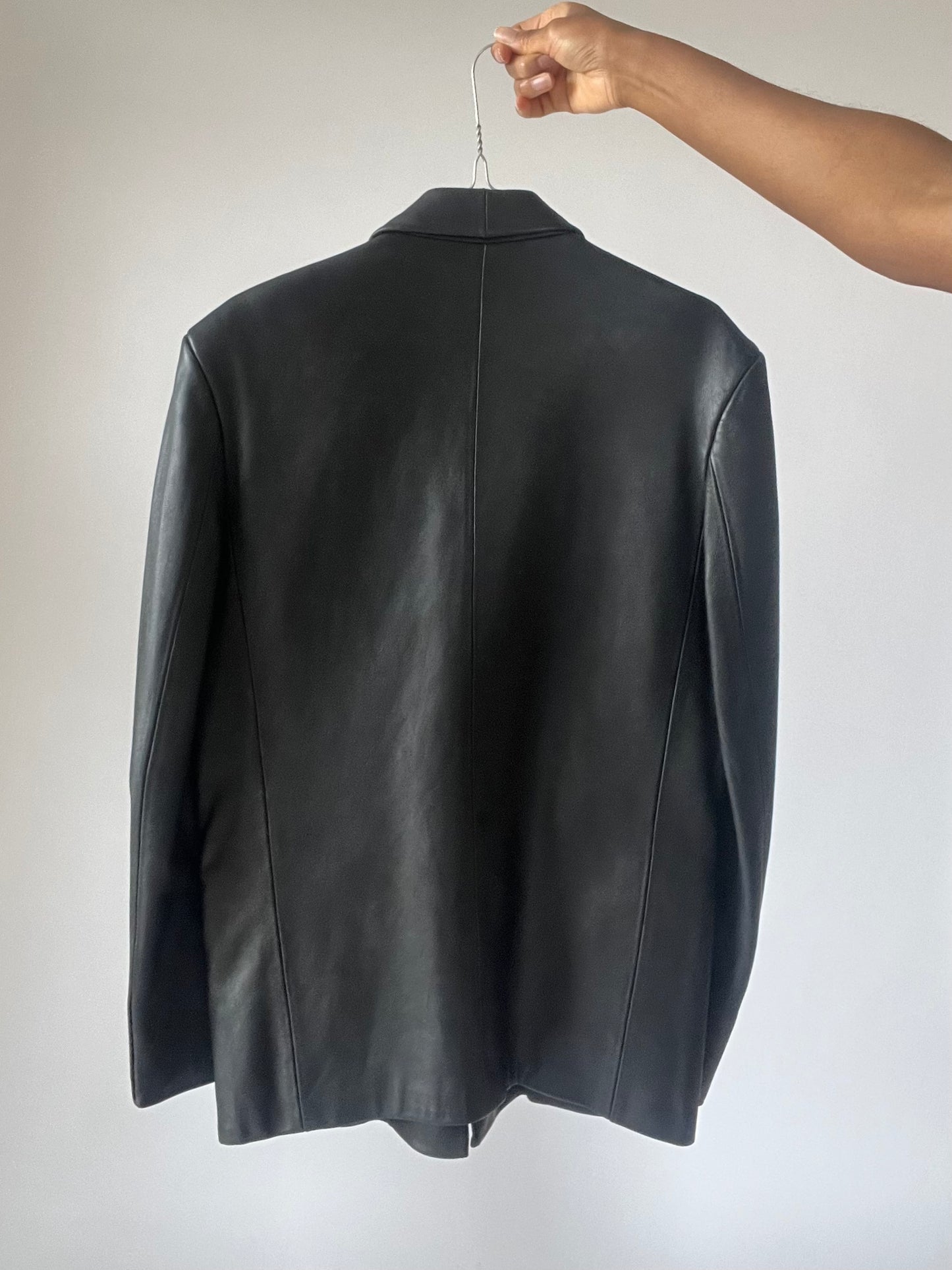 Veste en cuir noir