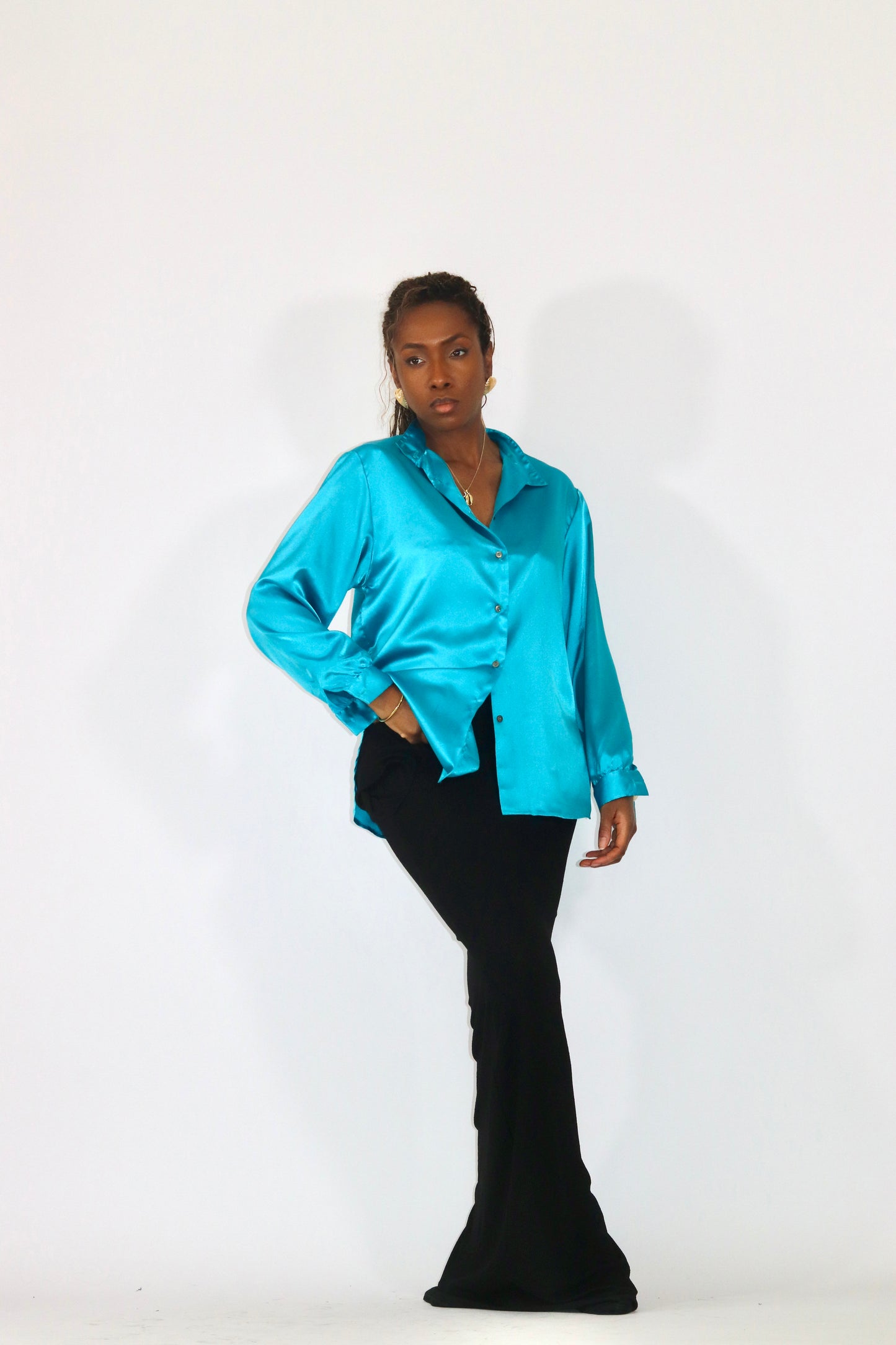 Chemise oversize bleu satinée