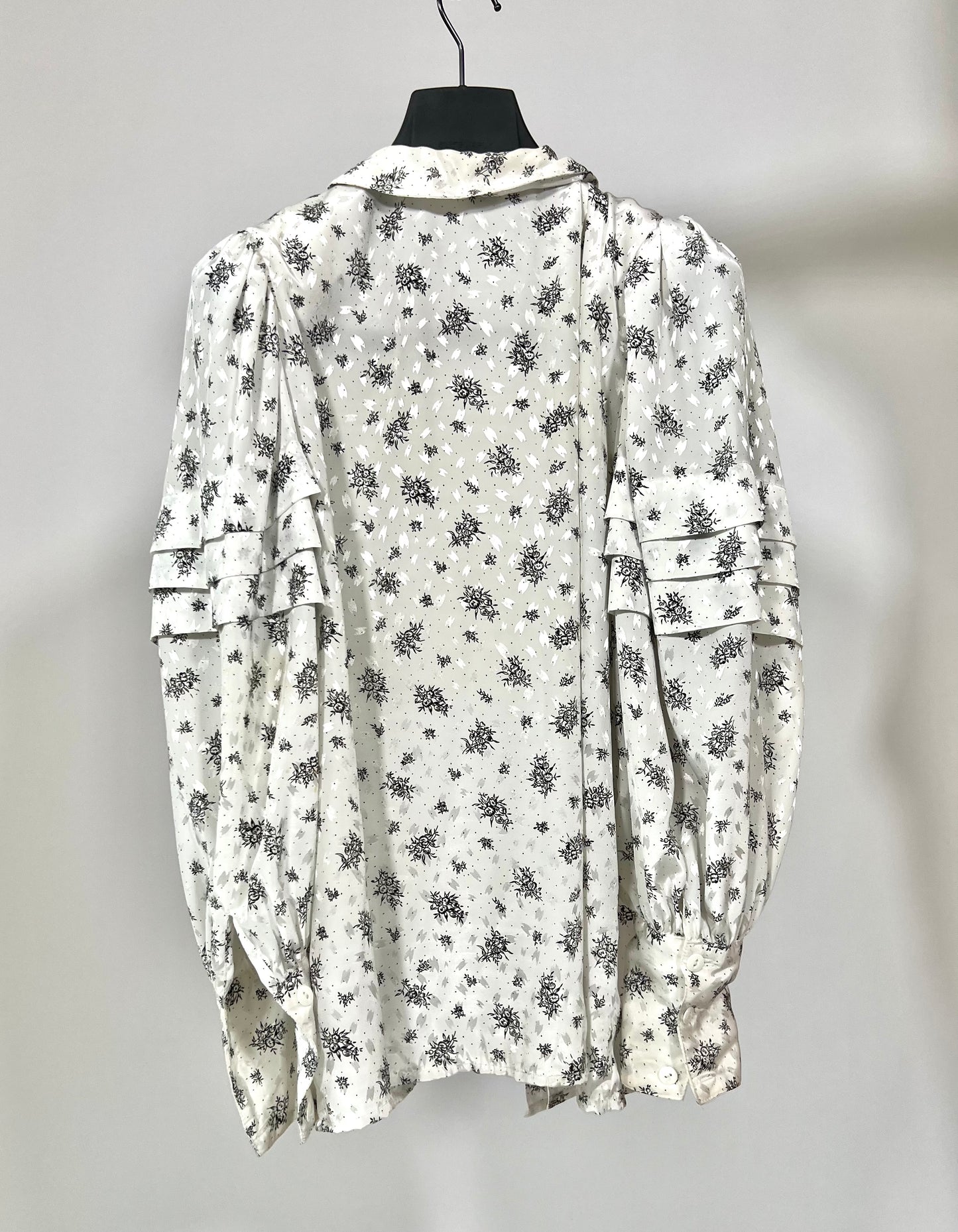 Chemise vintage blanche manche ballon à motif