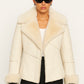 Manteau blanc en fourrure