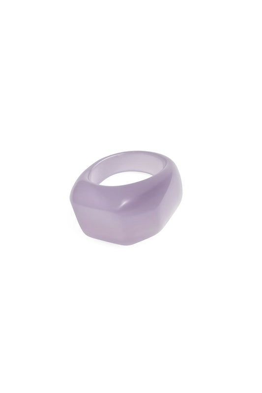 Bague vintage taillée violet pastel