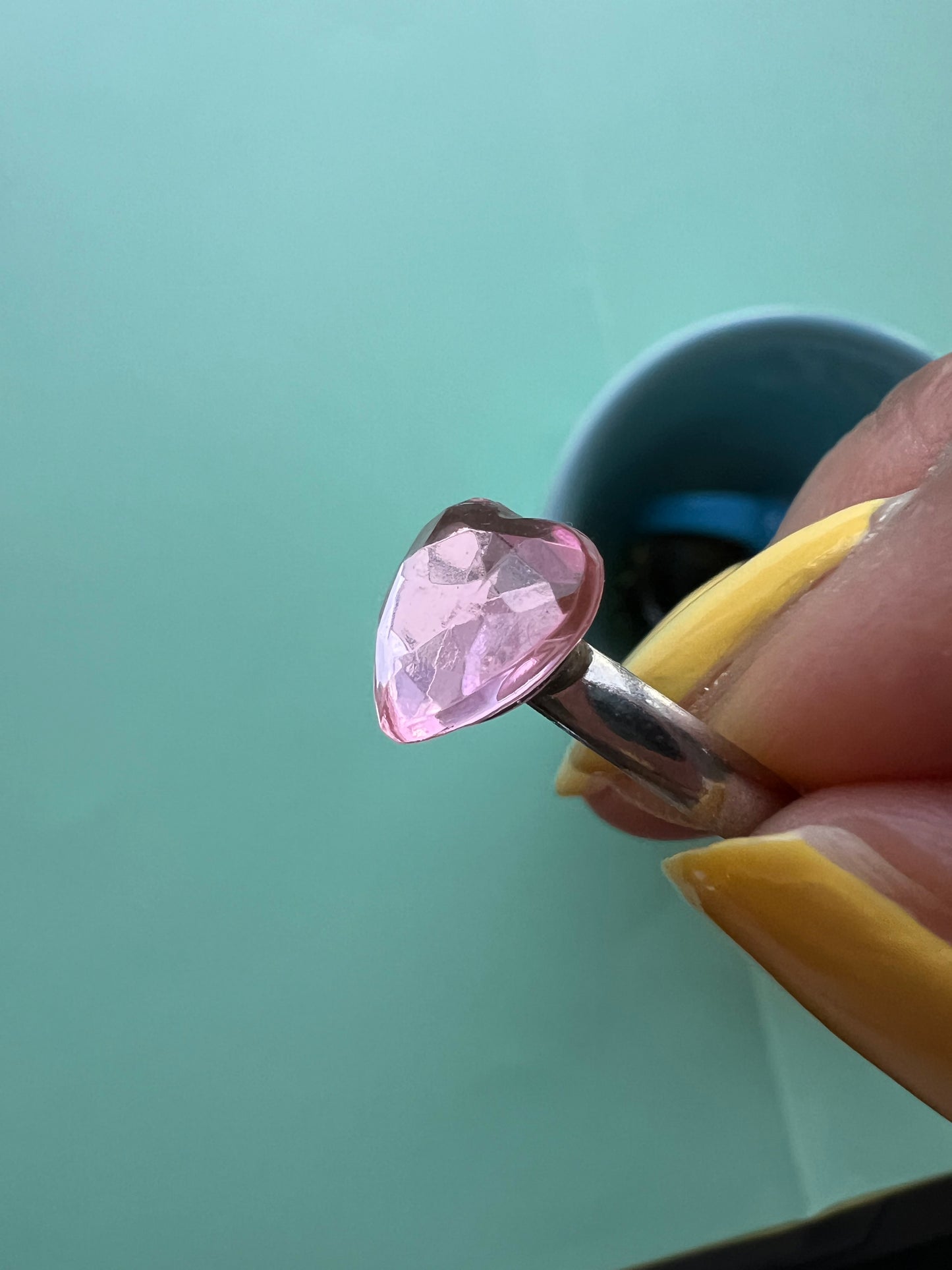 Bague vintage en cœur rose